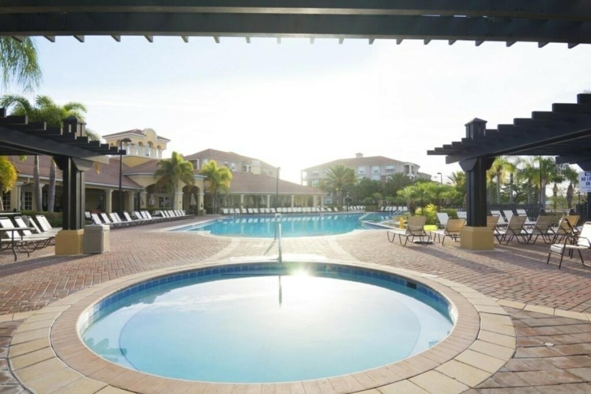 Modern Vacation Apartment With A Lake View At Vista Cay Resort Vc4816 オーランド エクステリア 写真