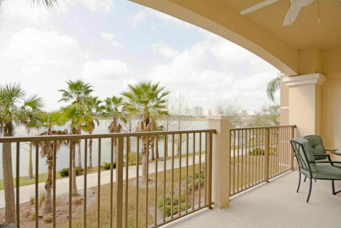 Modern Vacation Apartment With A Lake View At Vista Cay Resort Vc4816 オーランド エクステリア 写真