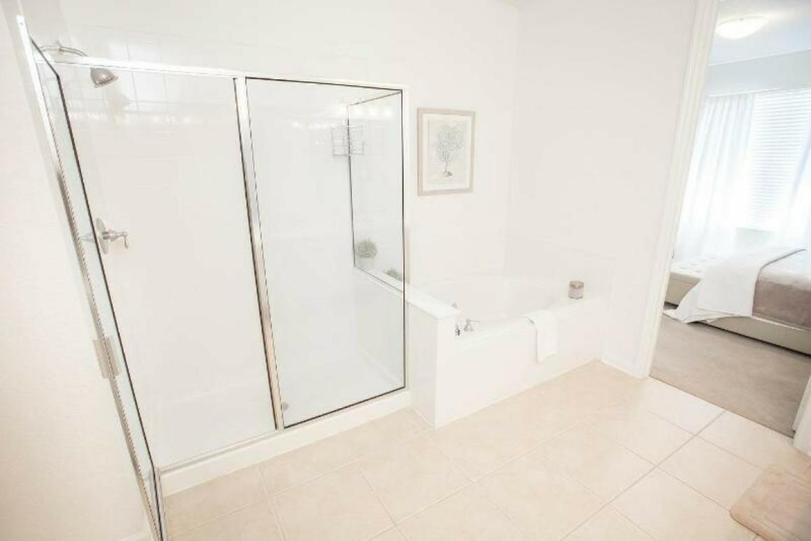 Modern Vacation Apartment With A Lake View At Vista Cay Resort Vc4816 オーランド エクステリア 写真